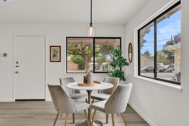 471 Rose St, Livermore CA: https://media.crmls.org/mediaz/94a77549-772d-4f28-8255-c1c9b9411b56.jpg
