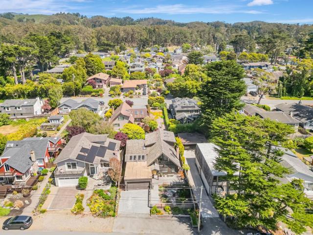 1025 Tamarind Street, Montara CA: https://media.crmls.org/mediaz/94a799cd-42a6-408f-889d-bcbd258aa237.jpg