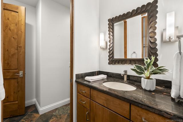 7778 Camino Sin Puente, Rancho Santa Fe CA: https://media.crmls.org/mediaz/94a7d9c5-1fa5-40a4-8dcb-f7e6fd4cdbfc.jpg