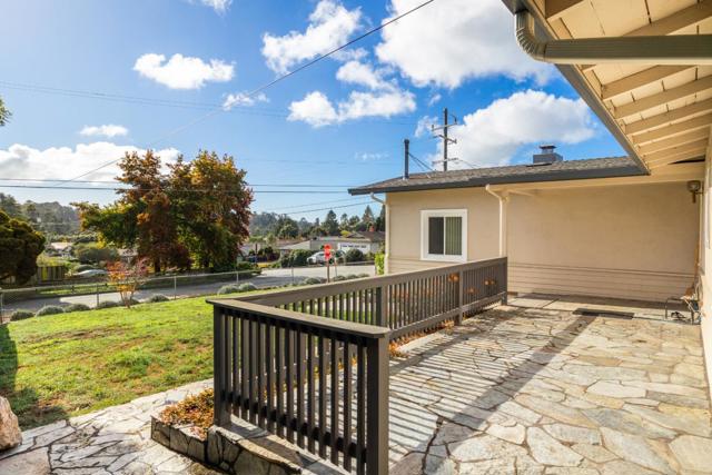 245 Siesta Drive, Aptos CA: https://media.crmls.org/mediaz/94a802b6-9667-422b-9238-ef619b4e6792.jpg