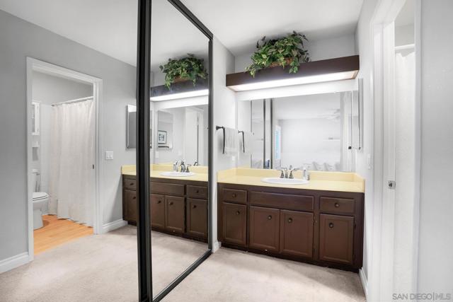 13647 Paseo Cardiel, San Diego CA: https://media.crmls.org/mediaz/94a89fc7-dac6-4bb6-87cd-3f684e9f8d68.jpg