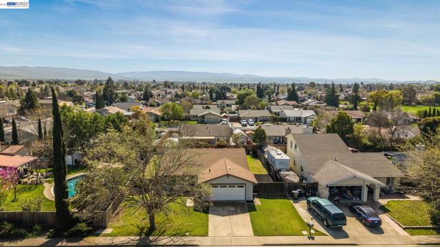 Image 43 of 47 For 5981 Skylinks