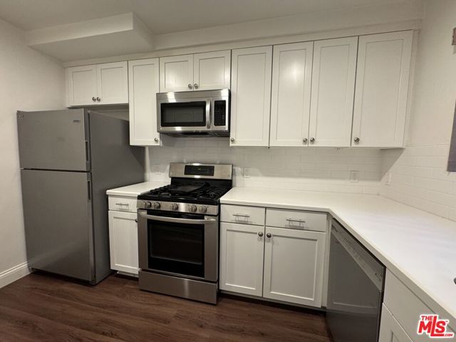 1138 23rd, B photo 2