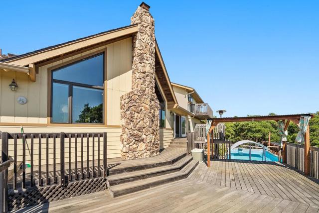 19250 Reavis Way, Salinas CA: https://media.crmls.org/mediaz/94aac0bd-ed32-4439-97d7-dc9b477e097d.jpg