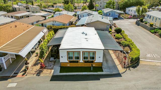 525 W El Norte, Escondido CA: https://media.crmls.org/mediaz/94abc73c-7184-464e-86e2-3de80665e41a.jpg