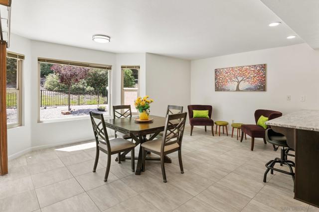 16504 Calle Pulido, San Diego CA: https://media.crmls.org/mediaz/94ac0ec8-0bc8-456f-8fe1-9780845e7f3e.jpg