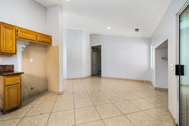 11800 Ambrosio Drive, Desert Hot Springs CA: https://media.crmls.org/mediaz/94ac95ad-2320-4b39-af6a-fc57c31348c7.jpg