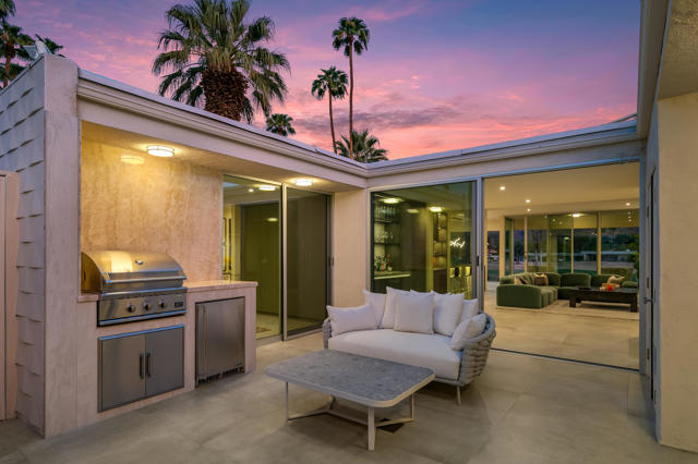 133 Desert Lakes Drive, Palm Springs, CA 92264