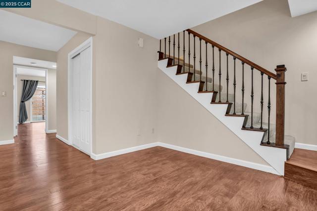 1430 Tampico Pl, Walnut Creek CA: https://media.crmls.org/mediaz/94acdbe3-86a1-4391-a118-2b1473cd283a.jpg