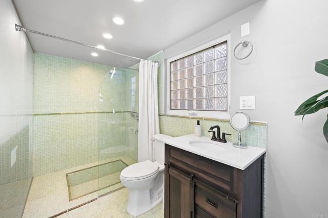 Image 31 of 41 For 4221 Albatross Drive