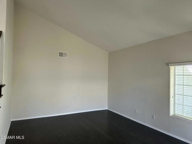 Image 5 of 18 For 41985 Hemingway Court