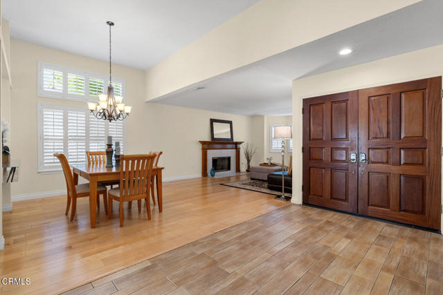 Detail Gallery Image 4 of 39 For 286 Golden Fern Ct, Simi Valley,  CA 93065 - 4 Beds | 2 Baths