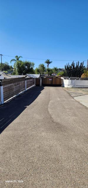 Detail Gallery Image 9 of 61 For 177 79 Palmyra Dr, Vista,  CA 92084 - 4 Beds | 3/1 Baths