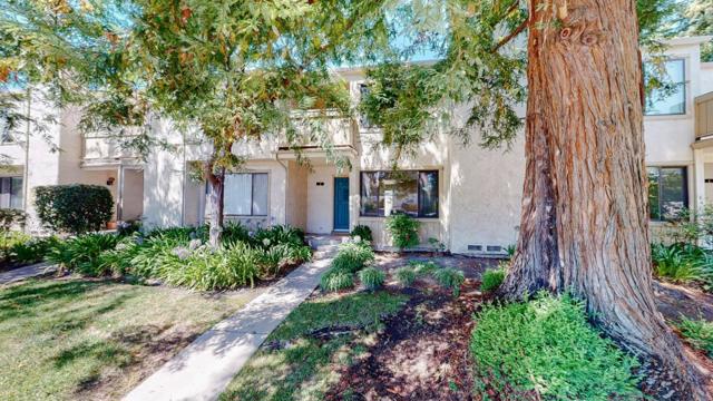 2 Morning Sun Court, Mountain View CA: https://media.crmls.org/mediaz/94af7c89-77cb-43c5-8b39-344d93487aee.jpg