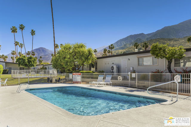 2084 S Lagarto Way, Palm Springs CA: https://media.crmls.org/mediaz/94afb4a0-8f60-412f-90db-5a5f3af078cf.jpg