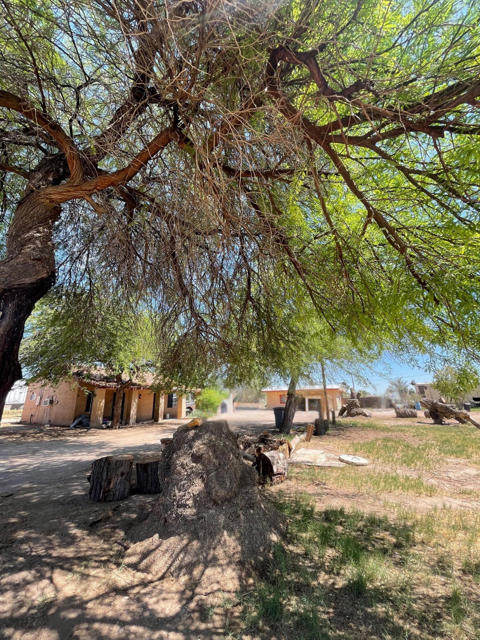 3550 W Hobson Way, Blythe CA: https://media.crmls.org/mediaz/94b02b0f-11d7-46e7-8fc1-630479953001.jpg