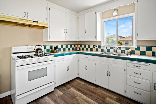 510 Francis Avenue, Seaside CA: https://media.crmls.org/mediaz/94b09ac3-f9fa-4734-9f68-3d0d3ad253a7.jpg