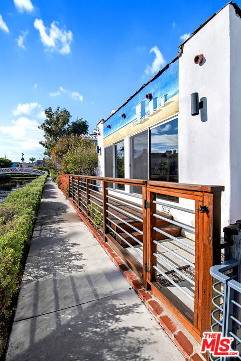 225 Carroll Canal photo 8