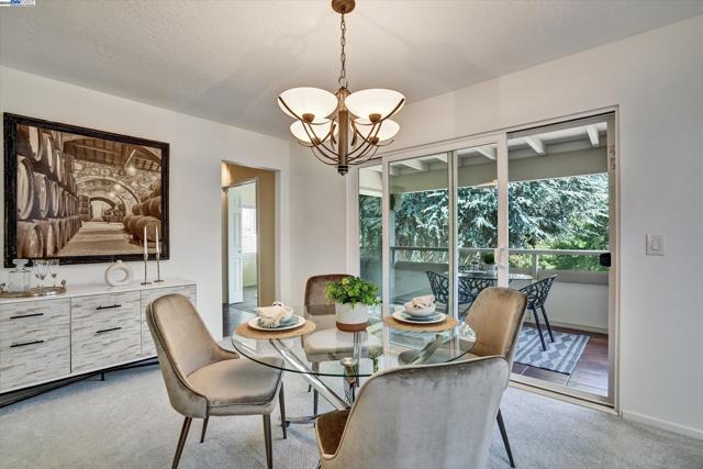 2841 Ptarmigan Dr, Walnut Creek CA: https://media.crmls.org/mediaz/94b1bcd6-94bd-4f9f-80d2-4765e7e2af46.jpg