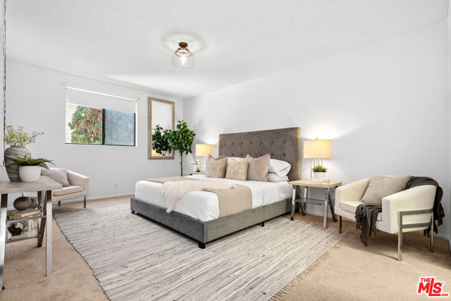 11982 Kiowa Avenue, Los Angeles CA: https://media.crmls.org/mediaz/94b1f784-6fd3-4b25-95a8-8c58cd4f6fa3.jpg