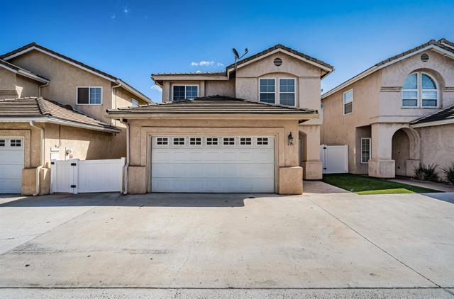 Detail Gallery Image 2 of 15 For 446 Hart Dr, El Cajon,  CA 92021 - 3 Beds | 2/1 Baths