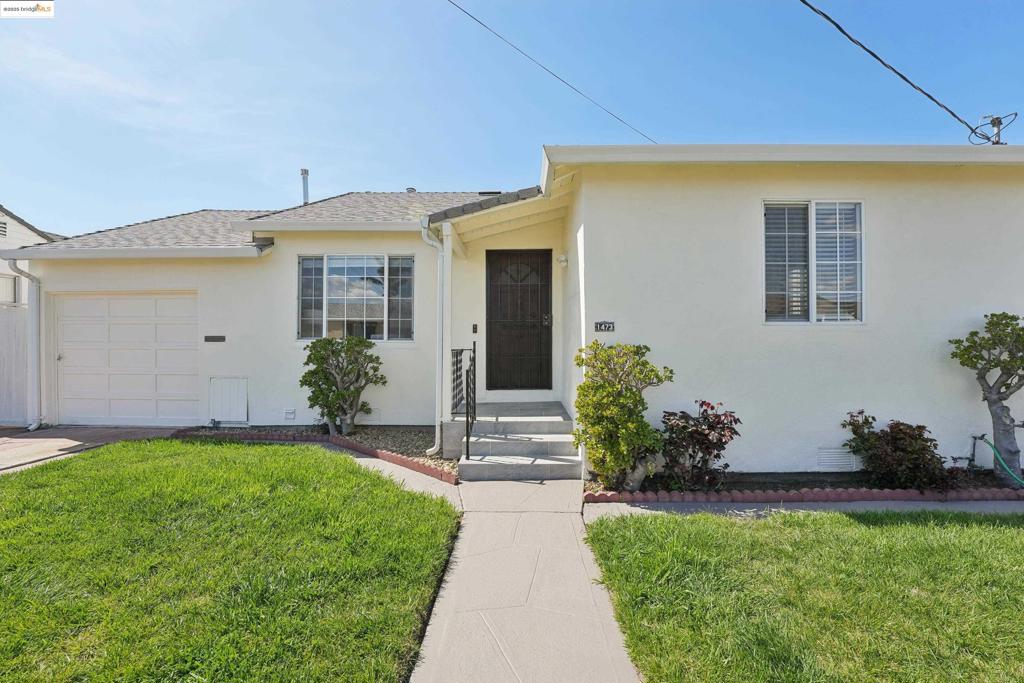 1473 Kelly Ave