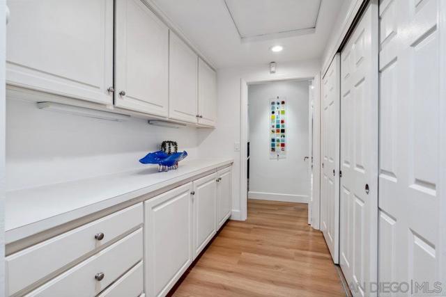 7645 Caminito Coromandel, La Jolla CA: https://media.crmls.org/mediaz/94b2c89c-8b54-4d8c-bdbe-2b5643790baf.jpg