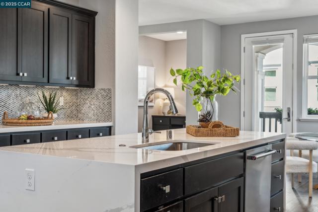 510 Ashton Way, Pleasant Hill CA: https://media.crmls.org/mediaz/94b30d2c-0ea7-4126-bb8c-04b2400b3abd.jpg