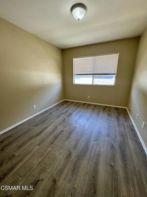 2014 Avenida Placida, Simi Valley CA: https://media.crmls.org/mediaz/94b3f932-d214-4aef-b230-1a7cf03f5e22.jpg