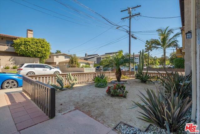 2602 CARNEGIE Lane, Redondo Beach, California 90278, ,Residential Income,Sold,CARNEGIE,22138107