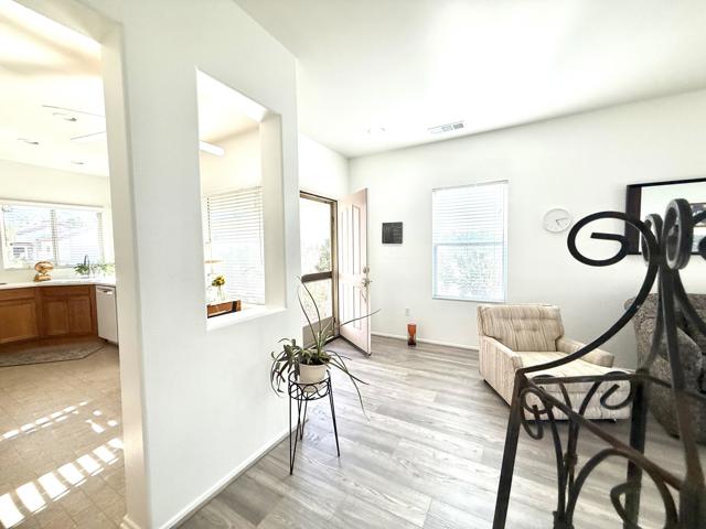 78584 Glastonbury Way, Palm Desert CA: https://media.crmls.org/mediaz/94b40b43-d3eb-4879-a508-3465c84661ff.jpg