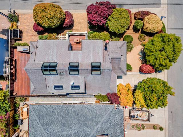 5005 Emerald Street, Capitola CA: https://media.crmls.org/mediaz/94b45be6-07af-408c-86e9-23959e61d368.jpg