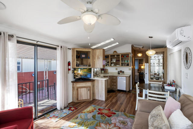 74711 Dillon Road, Desert Hot Springs CA: https://media.crmls.org/mediaz/94b45d03-6c41-42f6-b574-5e63504548e7.jpg