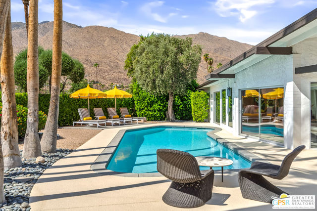 2455 S Via Lazo, Palm Springs CA: https://media.crmls.org/mediaz/94b4bda9-1da8-4a6a-bded-a13314562453.jpg