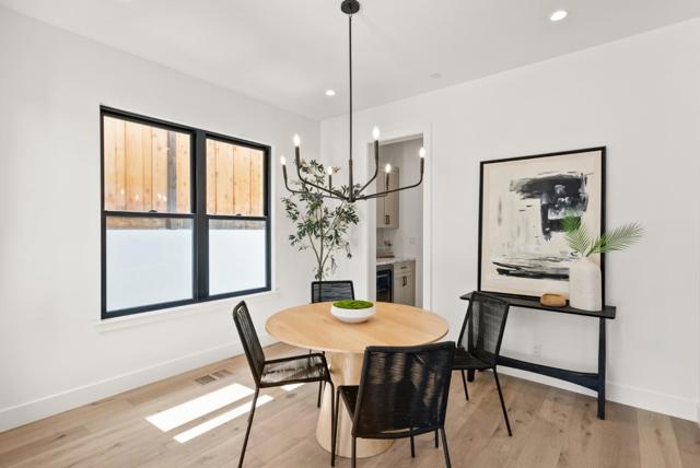 310 W 39th Avenue, San Mateo CA: https://media.crmls.org/mediaz/94b4ea4e-7be9-42a6-bda2-69f71675fe87.jpg