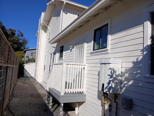 127 Maitland Drive, Alameda CA: https://media.crmls.org/mediaz/94b5c366-40fc-4e67-afc4-eeb1bbc89f96.jpg