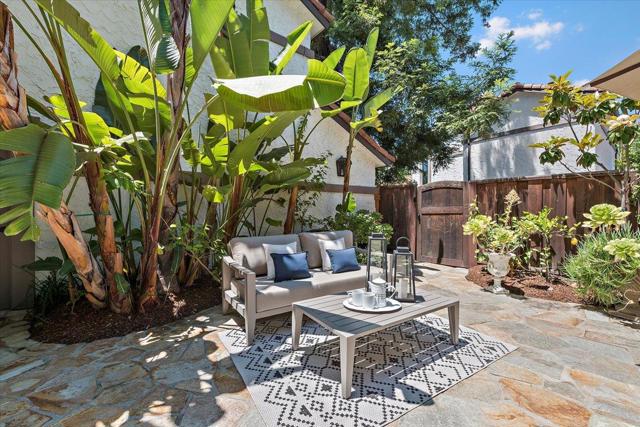 116 Calle Nivel, Los Gatos CA: https://media.crmls.org/mediaz/94b66a2d-da01-4d3d-bebb-7b9cd01bd22d.jpg