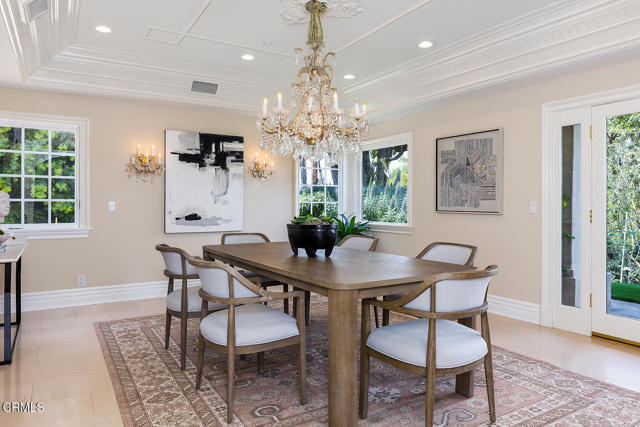Detail Gallery Image 11 of 46 For 15450 Briarwood Dr, Sherman Oaks,  CA 91403 - 4 Beds | 4/1 Baths