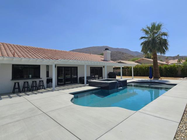 72278 Barbara Drive, Rancho Mirage CA: https://media.crmls.org/mediaz/94b6f20e-11dd-4465-850a-5bd693b8acf8.jpg