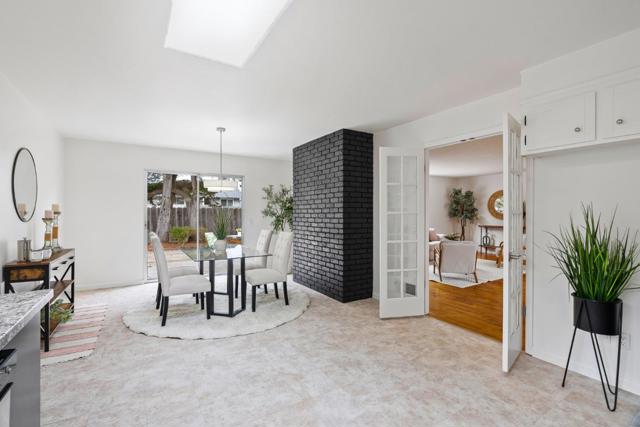 274 Cosky Drive, Marina CA: https://media.crmls.org/mediaz/94b7a033-49c5-40e3-ad44-e5a79e6d616a.jpg