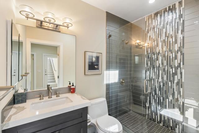 Detail Gallery Image 14 of 20 For 2319 Cambridge, Cardiff By The Sea,  CA 92007 - 3 Beds | 3/1 Baths