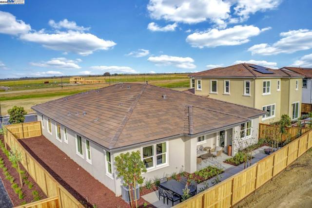 367 W CALABRIA DRIVE, Mountain House CA: https://media.crmls.org/mediaz/94b812c4-69e5-4d5b-9a14-16317e42d6f1.jpg