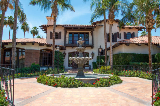 177 Las Lomas, Palm Desert CA: https://media.crmls.org/mediaz/94b8718c-ad20-4ee3-8a56-4520636fb39a.jpg