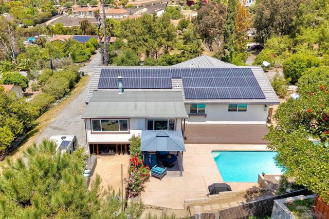 20809 Viento Valle, Escondido CA: https://media.crmls.org/mediaz/94b8a642-d62d-4621-bbfa-03a395c1100e.jpg