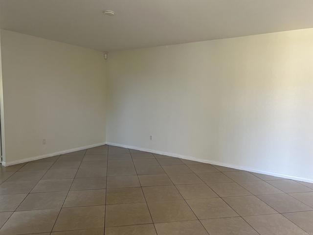 Detail Gallery Image 4 of 25 For 1640 Maple Drive #30,  Chula Vista,  CA 91911 - 3 Beds | 2/1 Baths