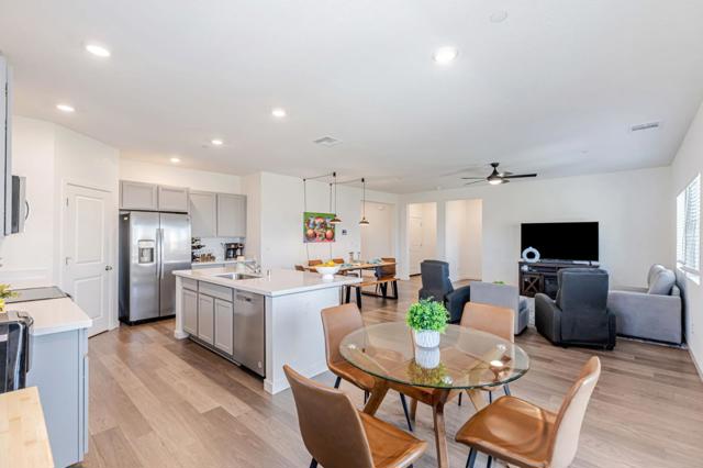 4840 Ambrosia Court, Roseville CA: https://media.crmls.org/mediaz/94b969da-493e-419a-bd06-0a40604ebca5.jpg