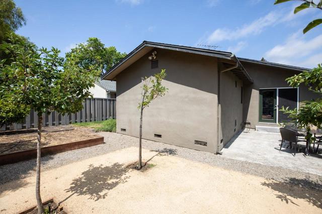 654 Loma Verde Avenue, Palo Alto CA: https://media.crmls.org/mediaz/94b9c7d8-1a3d-4a8f-a46e-17dc2575e00a.jpg