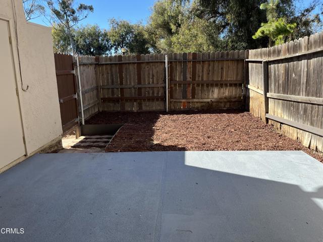 1627 Squirrel Lane, Ventura CA: https://media.crmls.org/mediaz/94b9d21d-246c-4a19-be80-cdfd841f804e.jpg