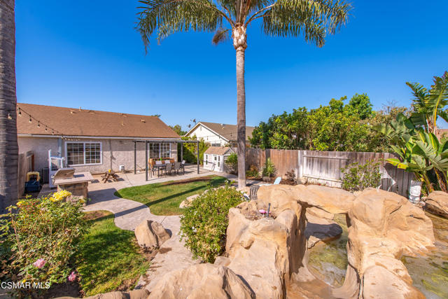 5327 Heather Street, Camarillo CA: https://media.crmls.org/mediaz/94ba27b6-93e5-4834-8f8d-87008531c05b.jpg