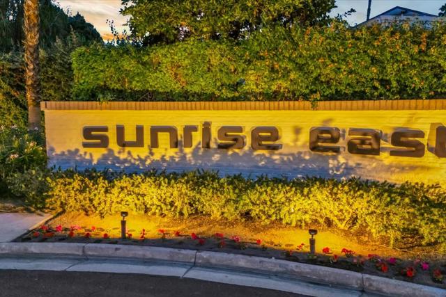 2202 Oakcrest Drive, Palm Springs CA: https://media.crmls.org/mediaz/94bcb29c-563b-48a5-8214-9ce5d1bc24b9.jpg